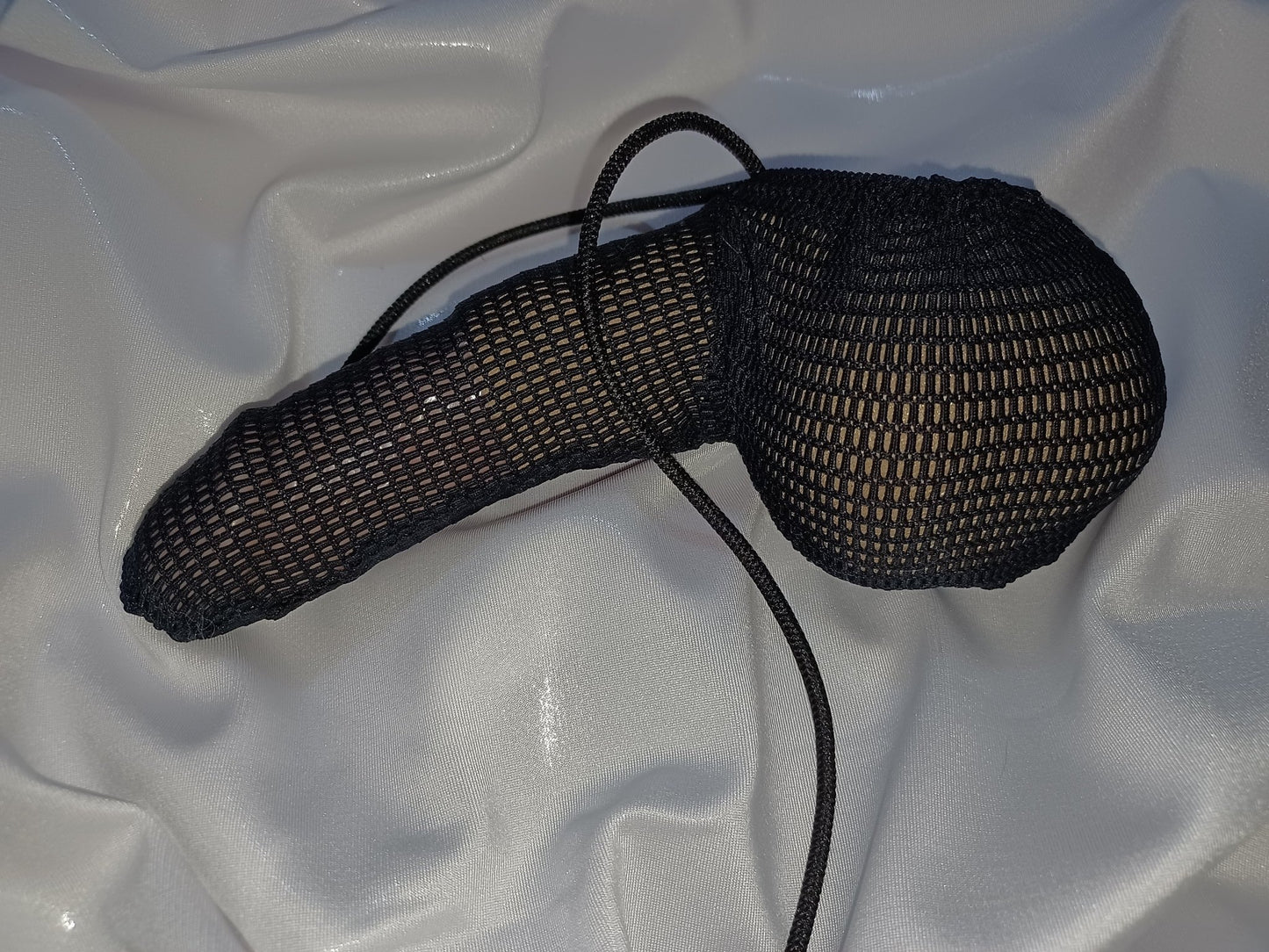 Penissocke schwarz Mesh Lümmeltüte Juwelensäckchen Hodensack Willi Wärmer One - Sleeve - SEXSENSE