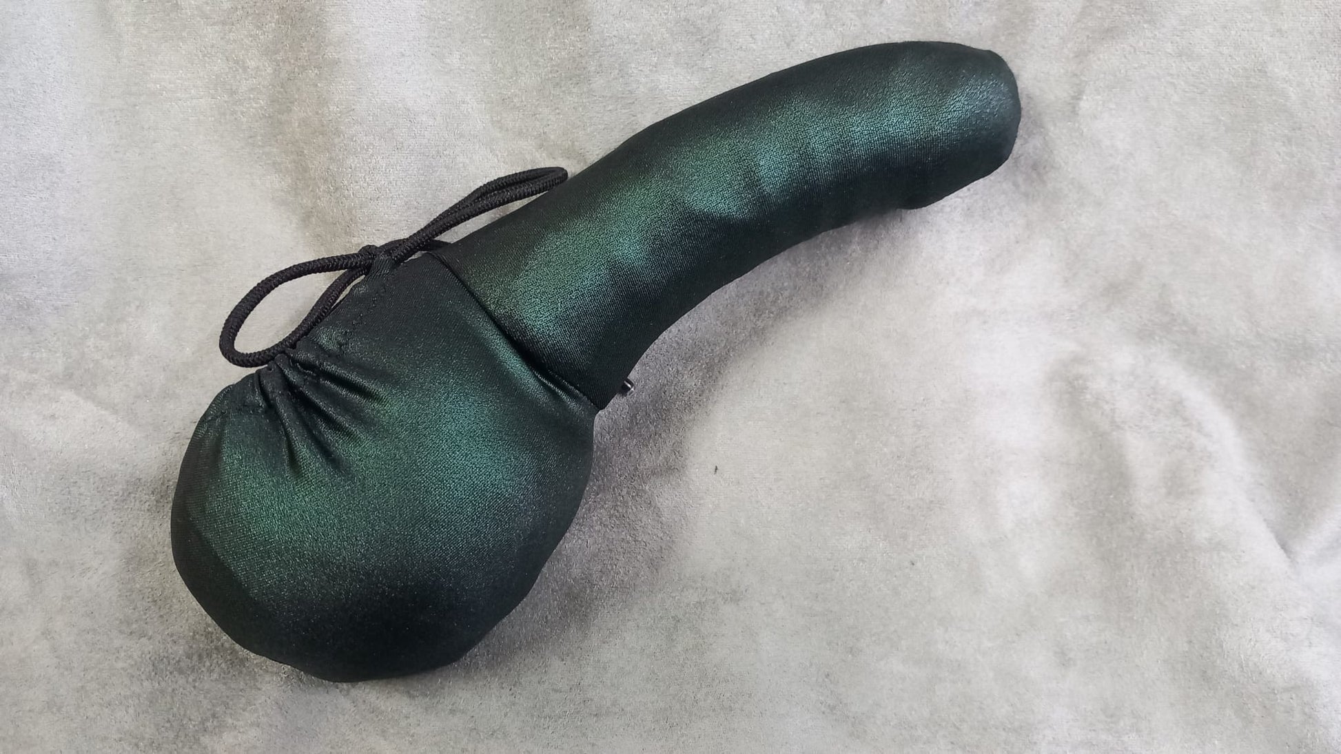 Penissocke Lümmeltüte Juwelensäckchen Dunkelgrün mit Metallic Willy - Pyjama Lollybag - SEXSENSE