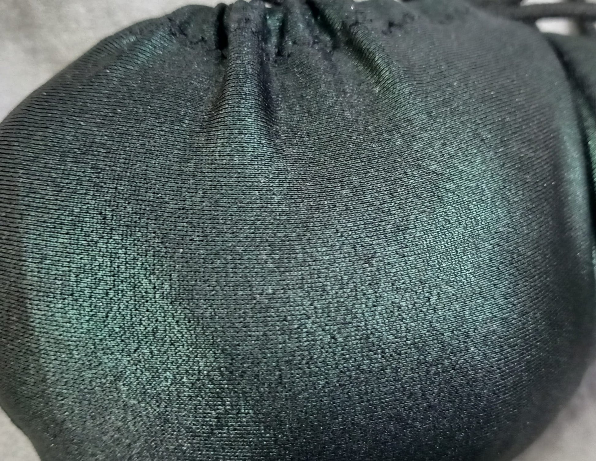 Penissocke Lümmeltüte Juwelensäckchen Dunkelgrün mit Metallic Willy - Pyjama Lollybag - SEXSENSE