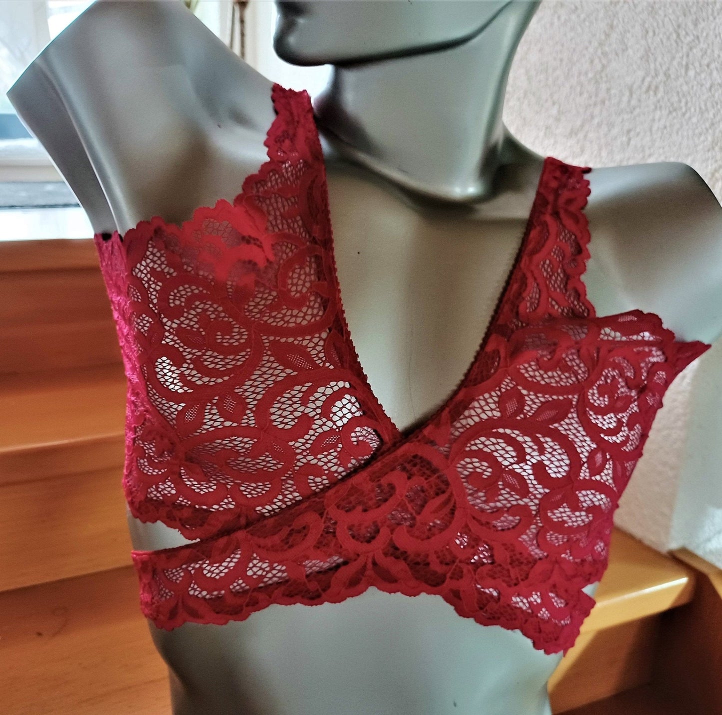 Bustier BH feminines Shirt - Top aus elastischer Spitze in himbeerrot 2 - teiliges - SEXSENSE