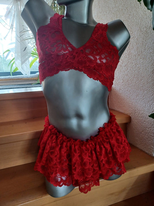Sissy Herren Unterwäsche Set 3 - teilig rot elastische Spitze Unikat String oder Thong mit Rock + Bustier - SEXSENSE