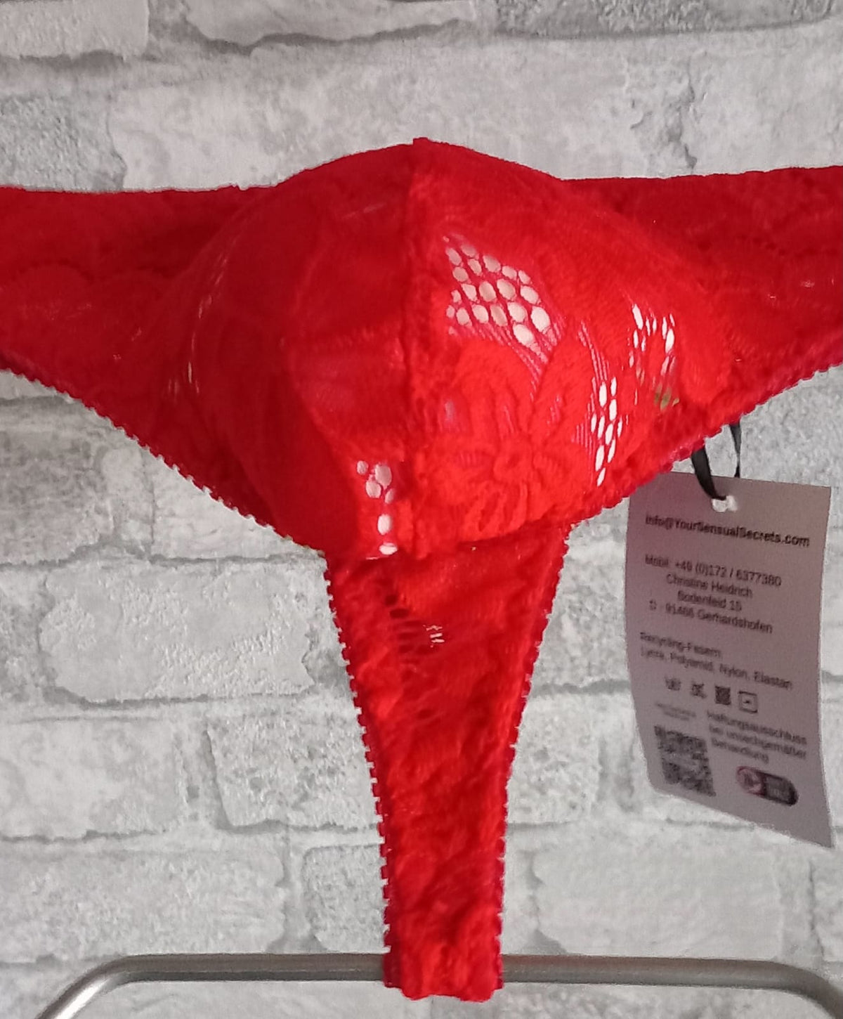 Spitzen String mit Push-Up in rot neues Design - YourSensualSecrets